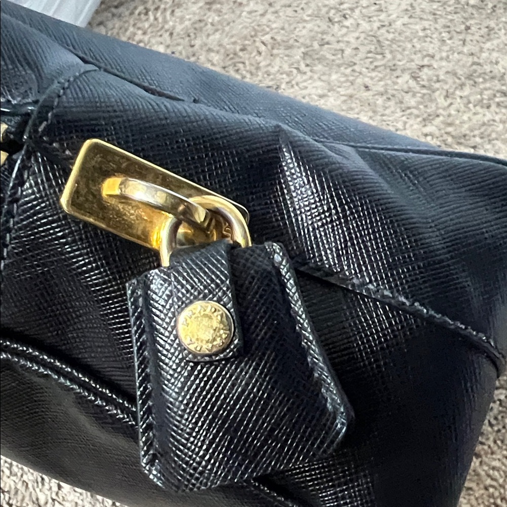 3284 Prada Black Saffiano Leather Tote - Picture 4 of 13